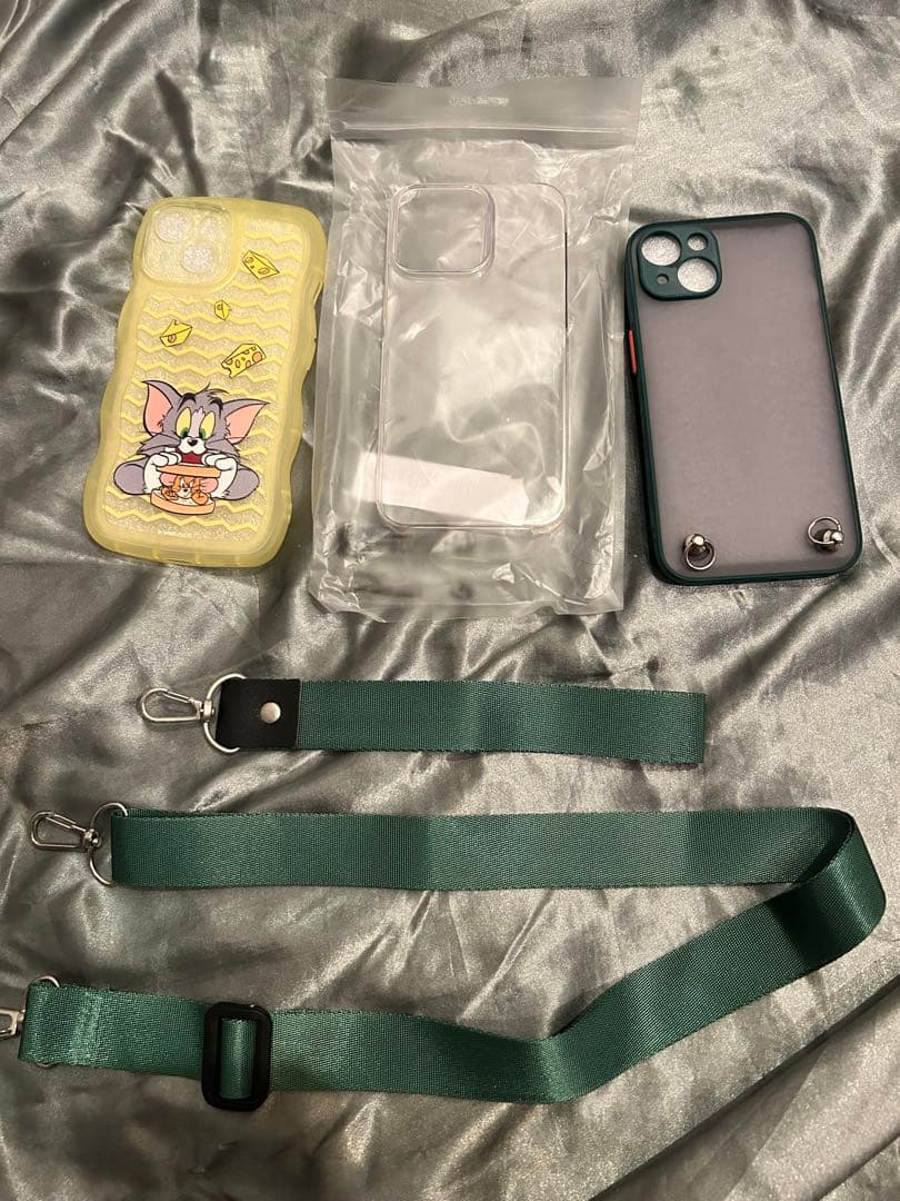 みぃ　Apple iPhone 14 256GB 美品　箱、ケース付き