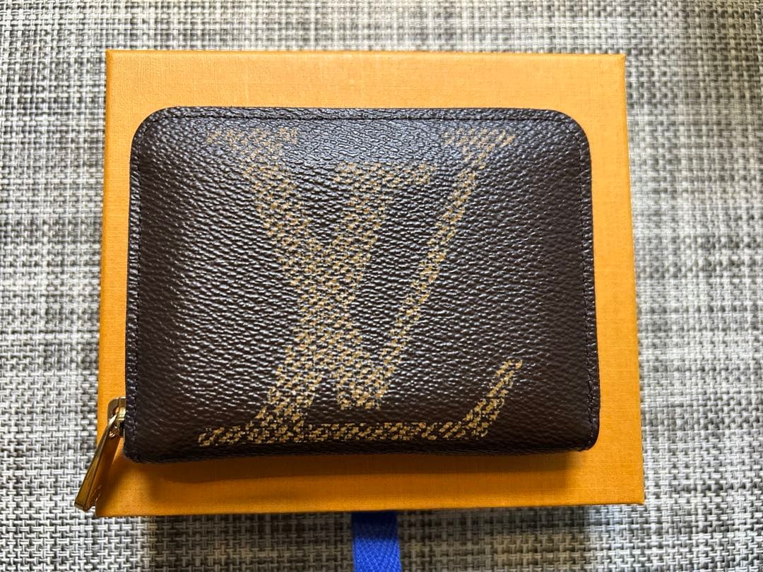 美品◇ルイヴィトン◇ジャイアントモノグラム ◇ジッピーパース