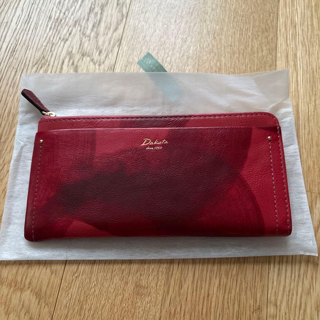 ダコタ長財布Ｌ字型ファスナー　❤️最終お値下げしました❤️