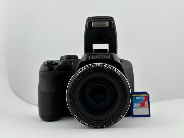 ★極上美品★フジフィルムFUJIFILM Finepix S8200 ブラック