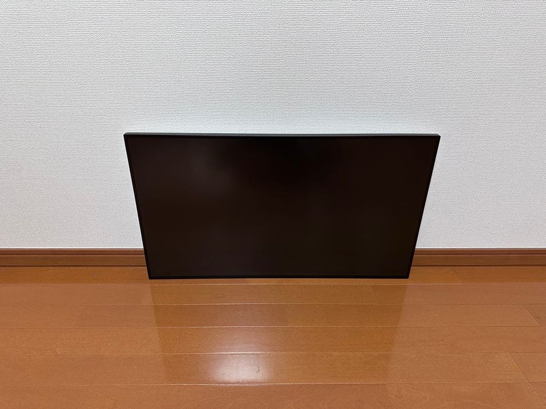 [うち]DELL U3223QE 31.5インチ モニター 本体