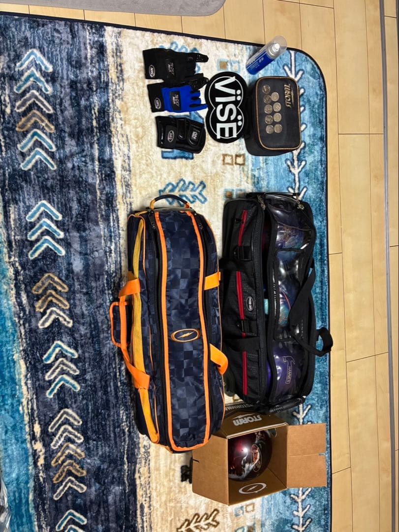 ボウリング用バッグとボールセット