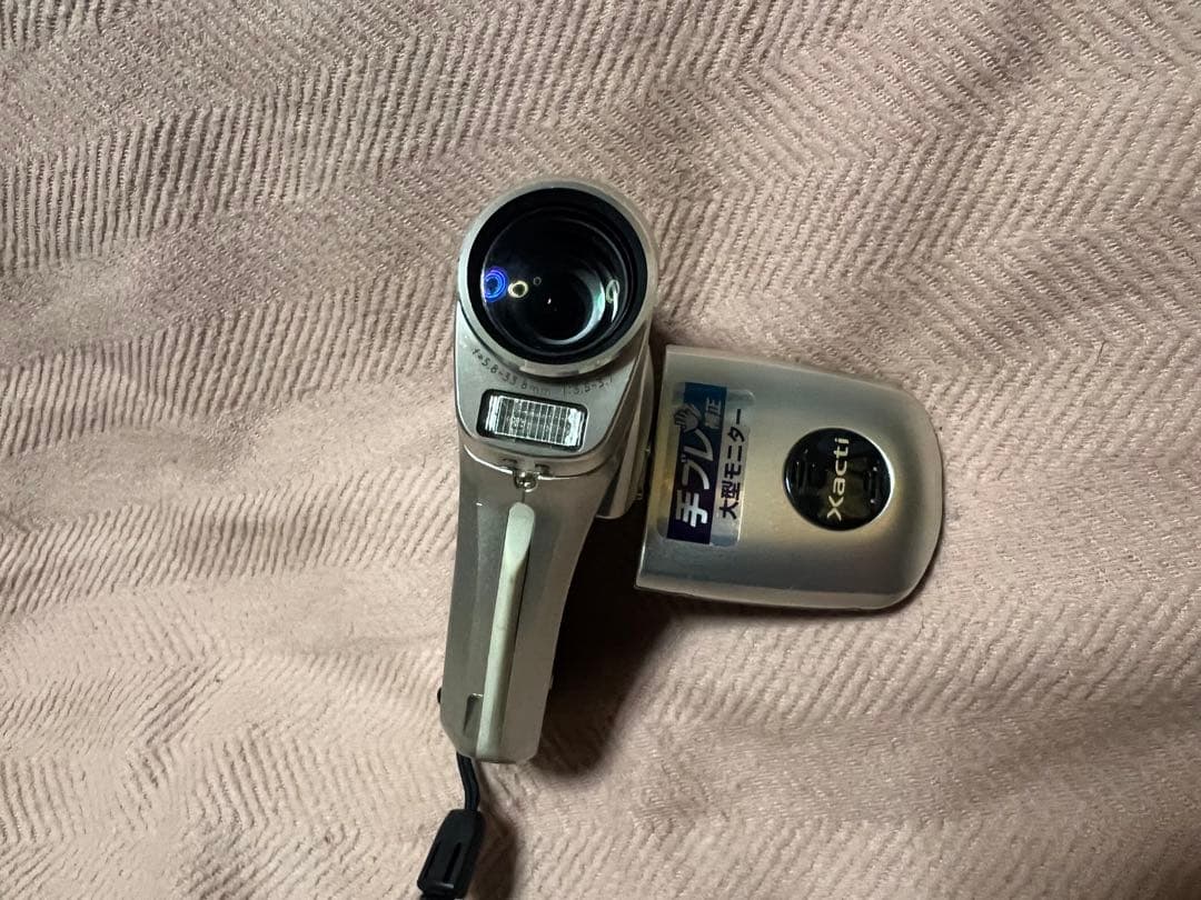 SANYO サンヨー　Xacti デジタルムービーカメラ　DMX-C4