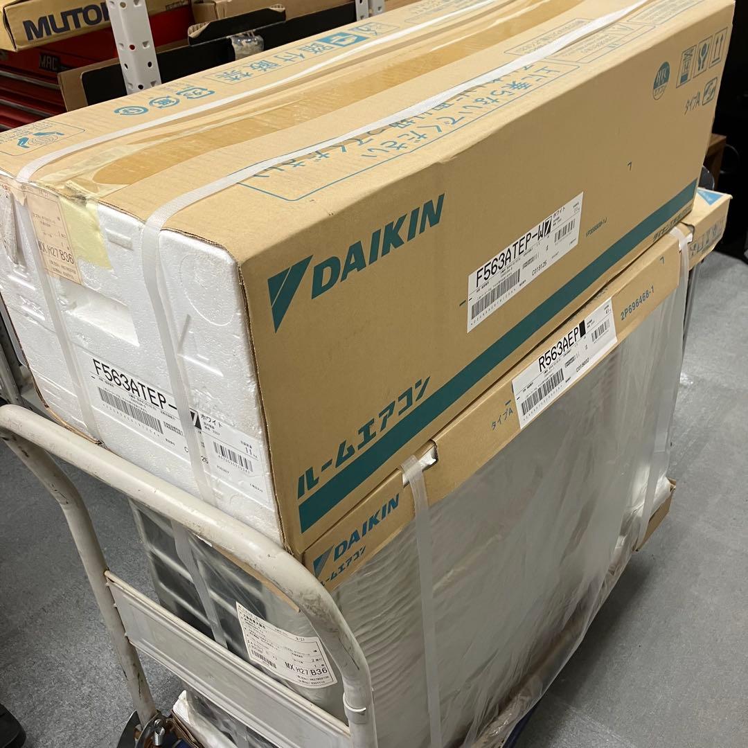 新品未開封品　DAIKIN ダイキン　エアコン18畳用　S563ATEP-W