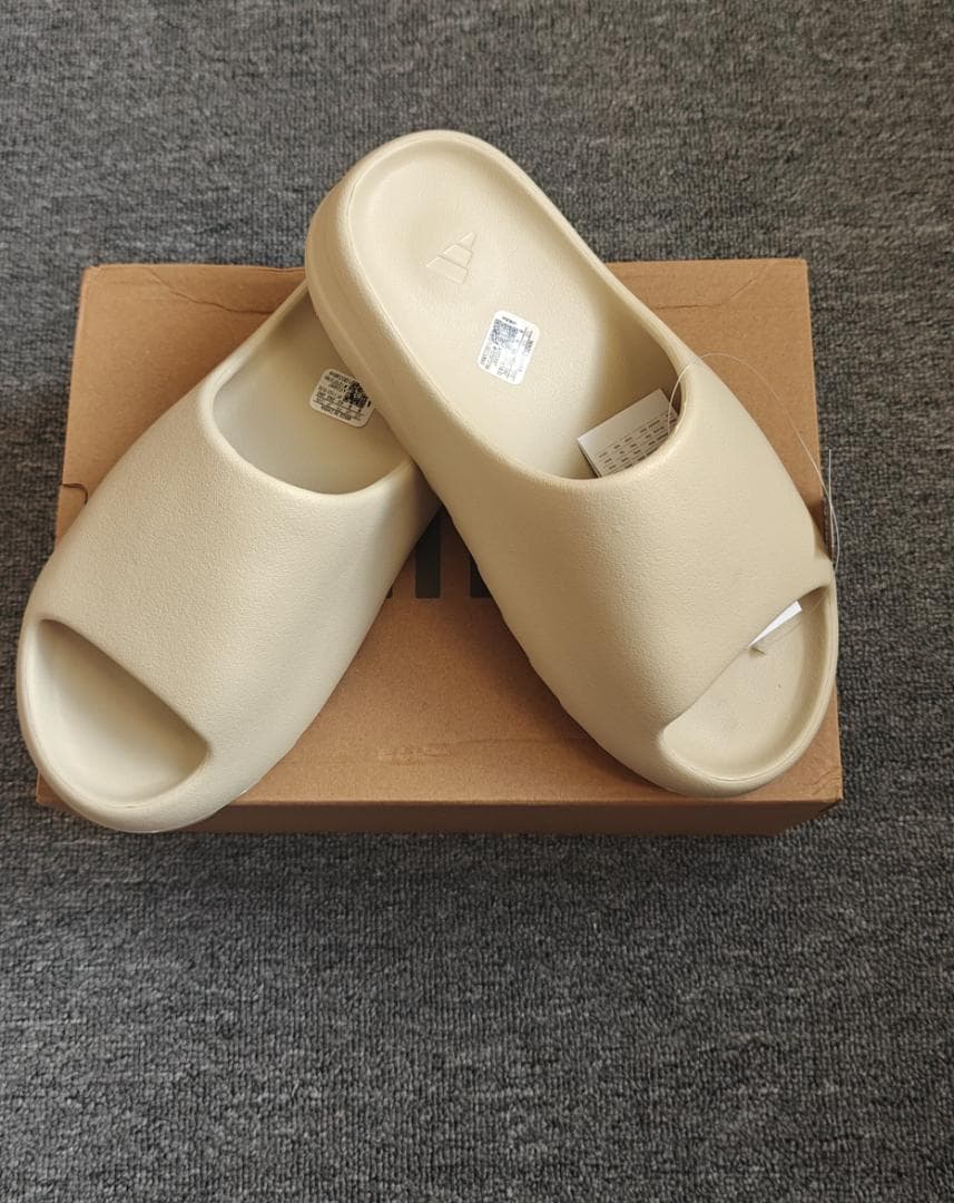 ADIDAS YEEZY SLIDE アディダス ベージュ サンダル 26.5