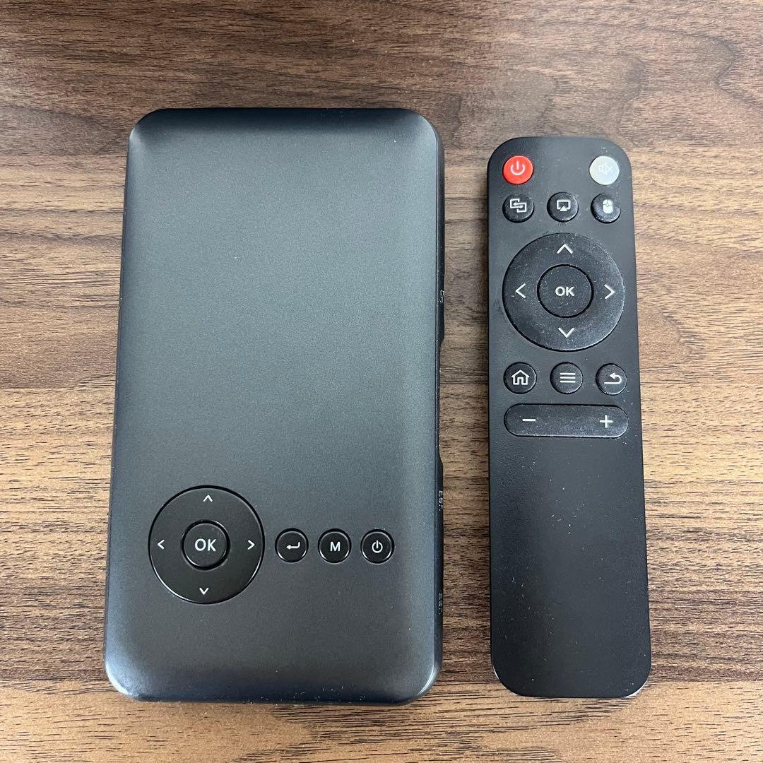 minyon様【美品】UENO-monoカベーニ モバイルプロジェクター T89