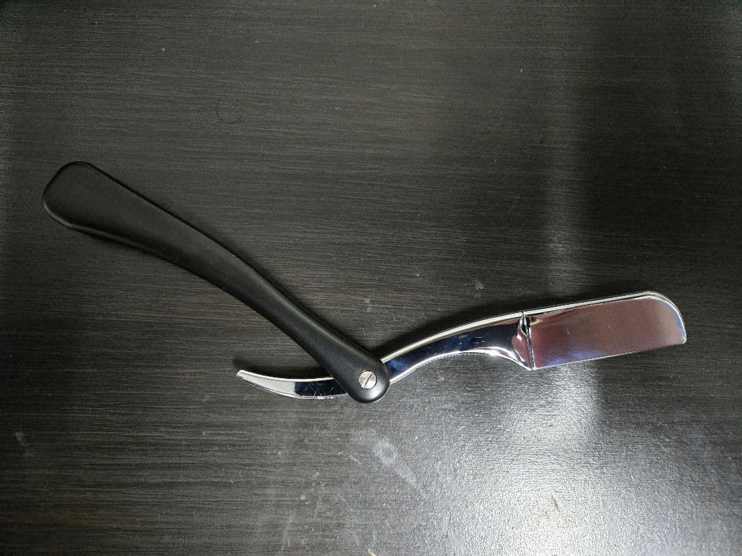 ビーグラッド　レザー　カミソリ　理容