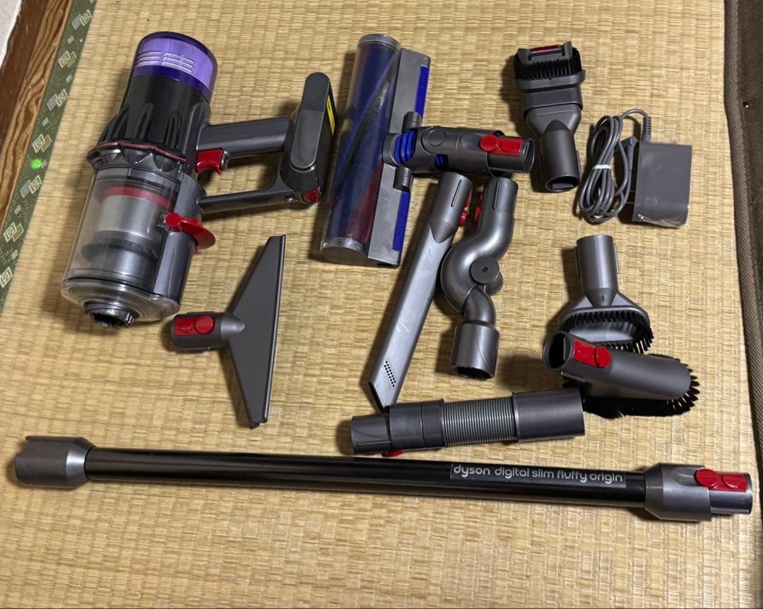 ダイソン Digital Slim Fluffy SV18