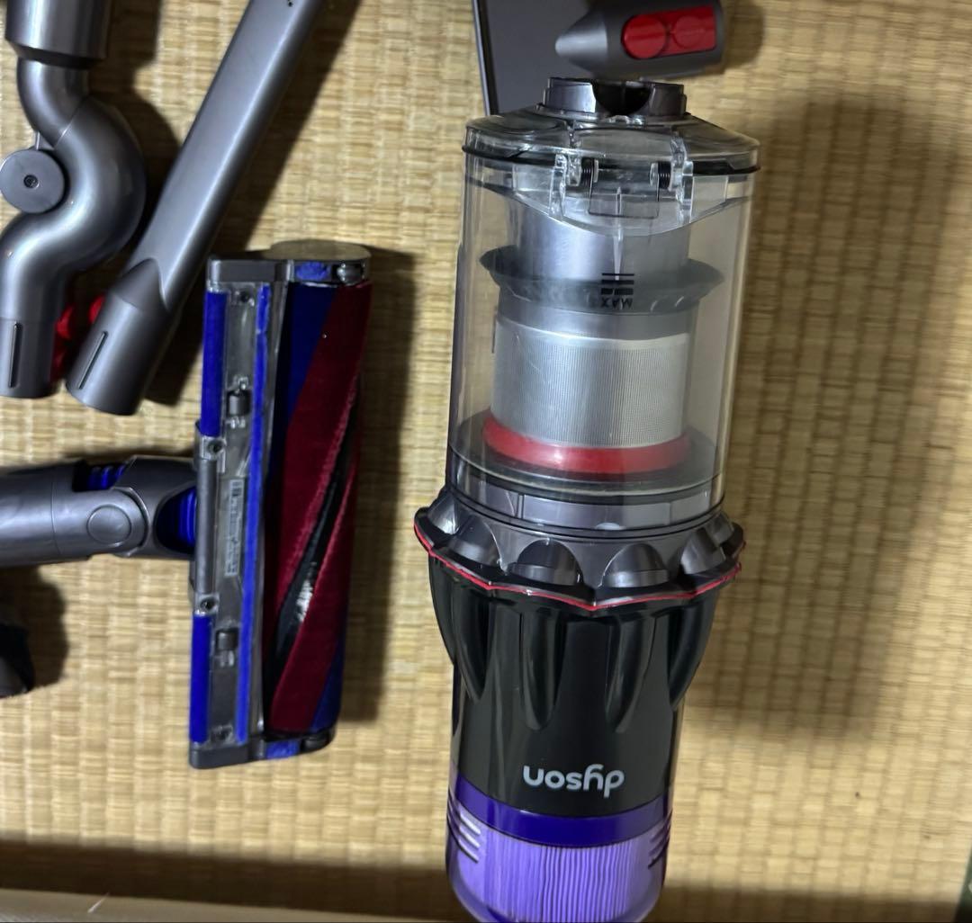 ダイソン Digital Slim Fluffy SV18