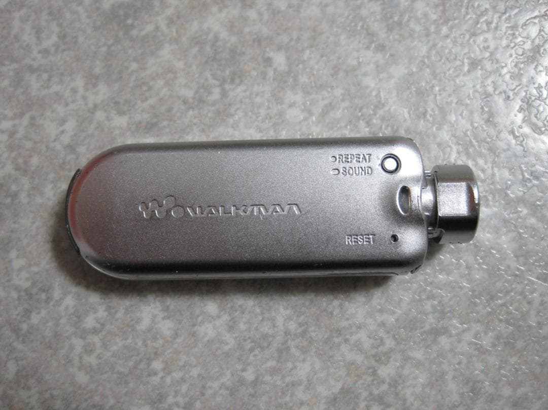 SONY ウォークマン NW-E405 中古品 動作確認済 ローズレッド