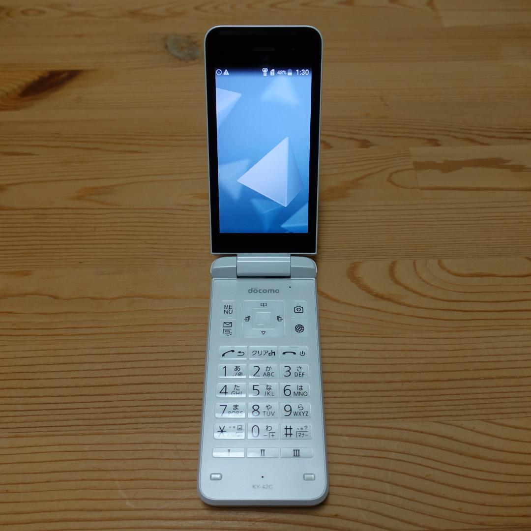 NTT docomo DIGNO KY-42C ホワイト