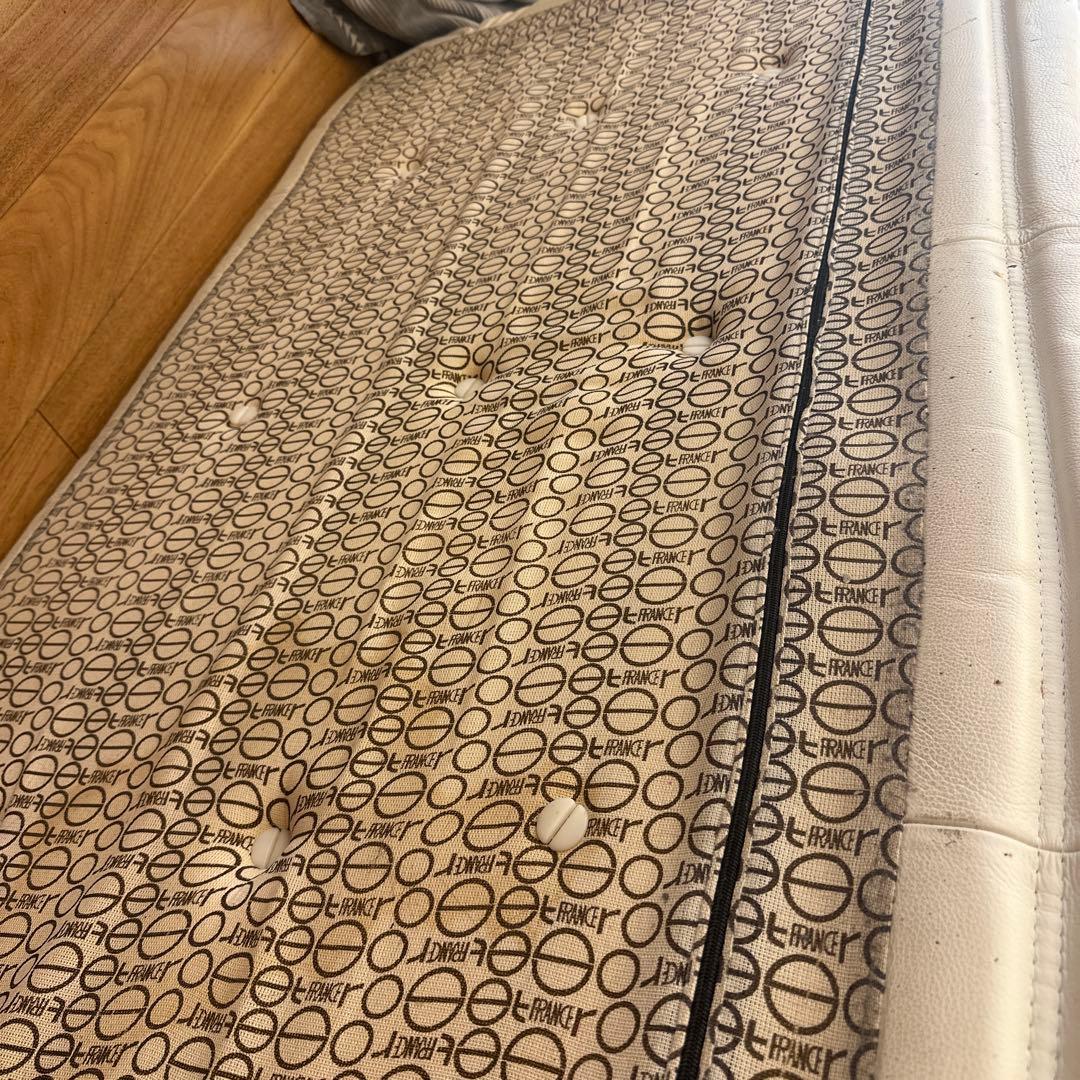 リーンロゼ　ホワイトレザー キルティングソファクッション