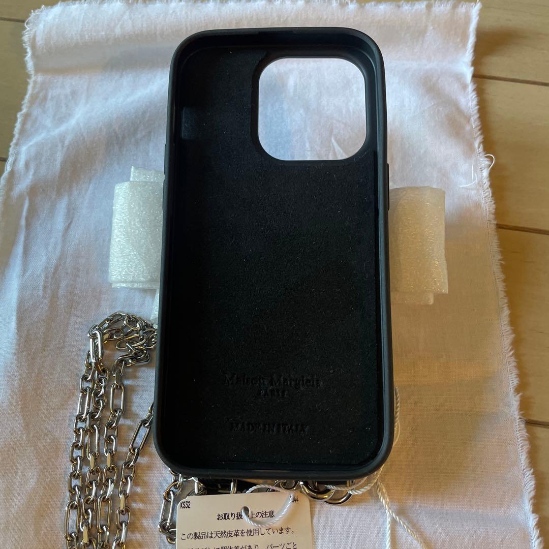 新品・未使用チェーン付きMaison Margiela iPhoneケース