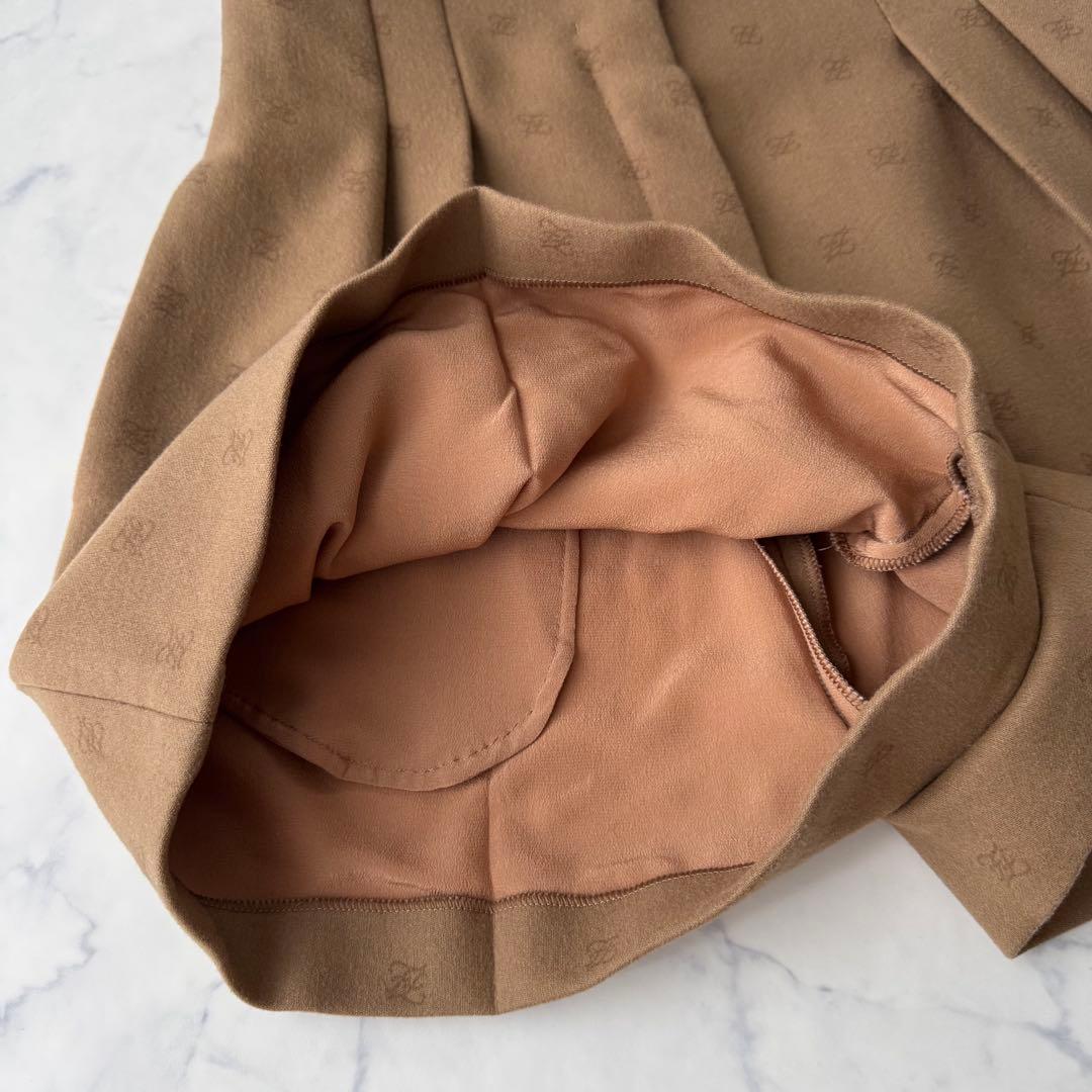 極美品 フェンディ カリグラフィー ウール カシミヤ ショートパンツ 40