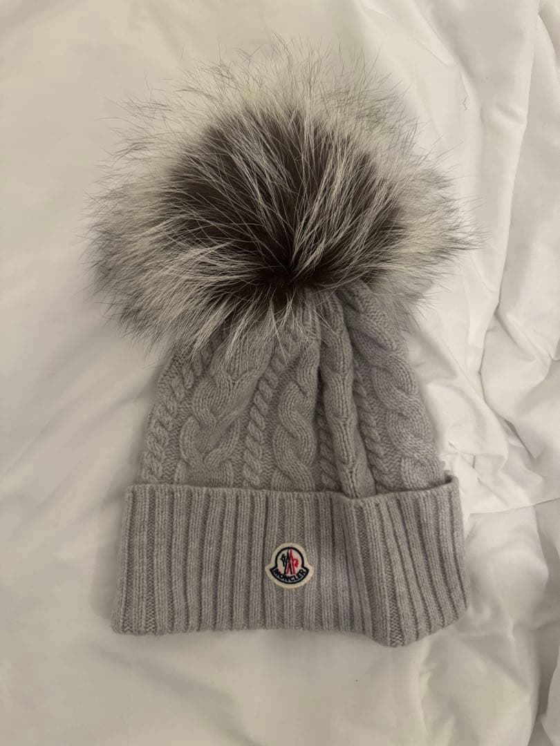 Moncler ニット帽 ファー付き グレー