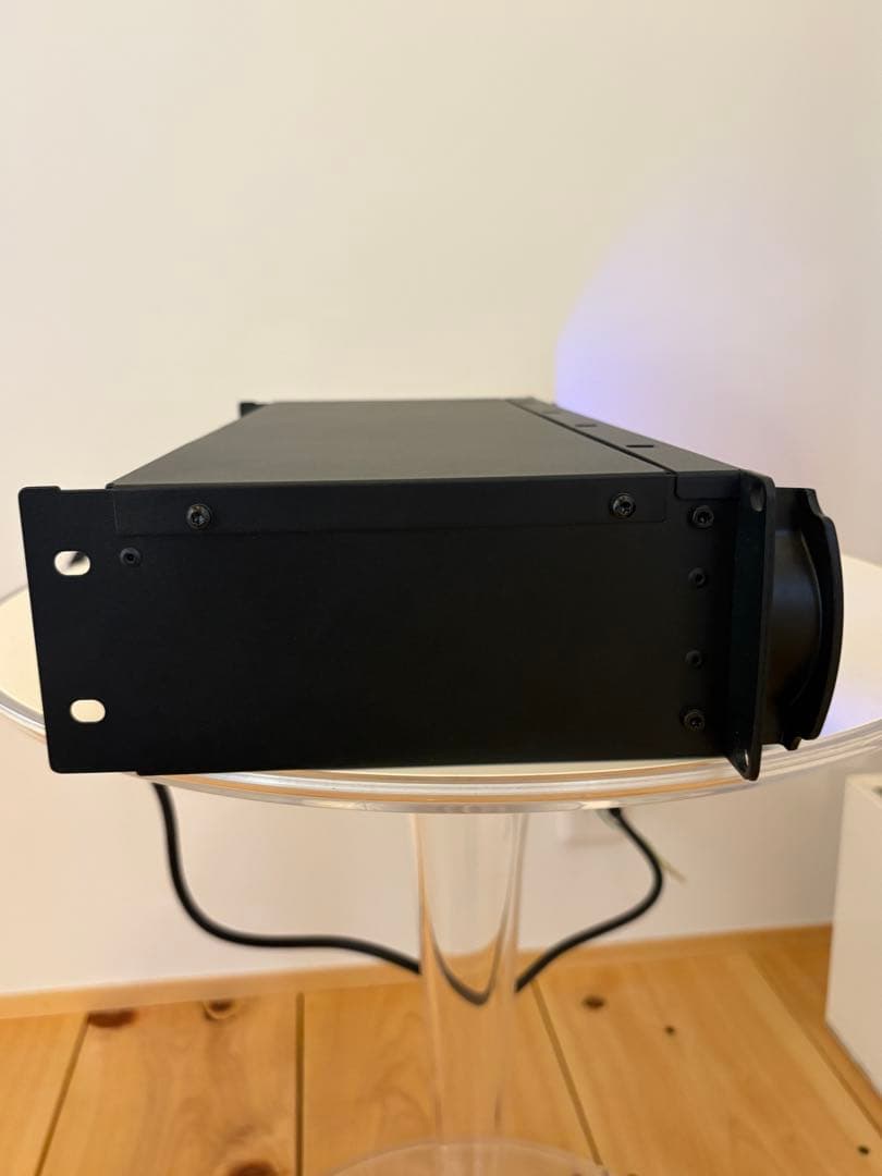 XLS 1502 パワーアンプ　AMCRON