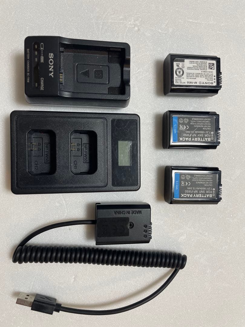 SONY α7 II 本体とアクセサリー類