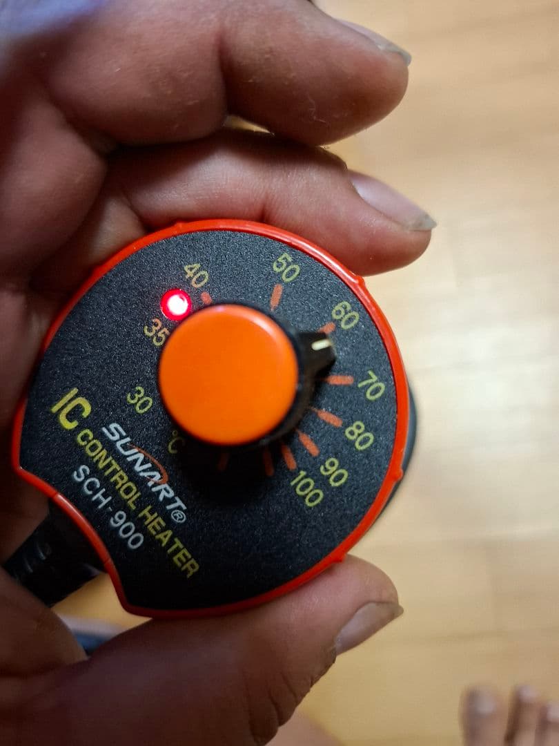 温度調整ヒーター 赤/銀