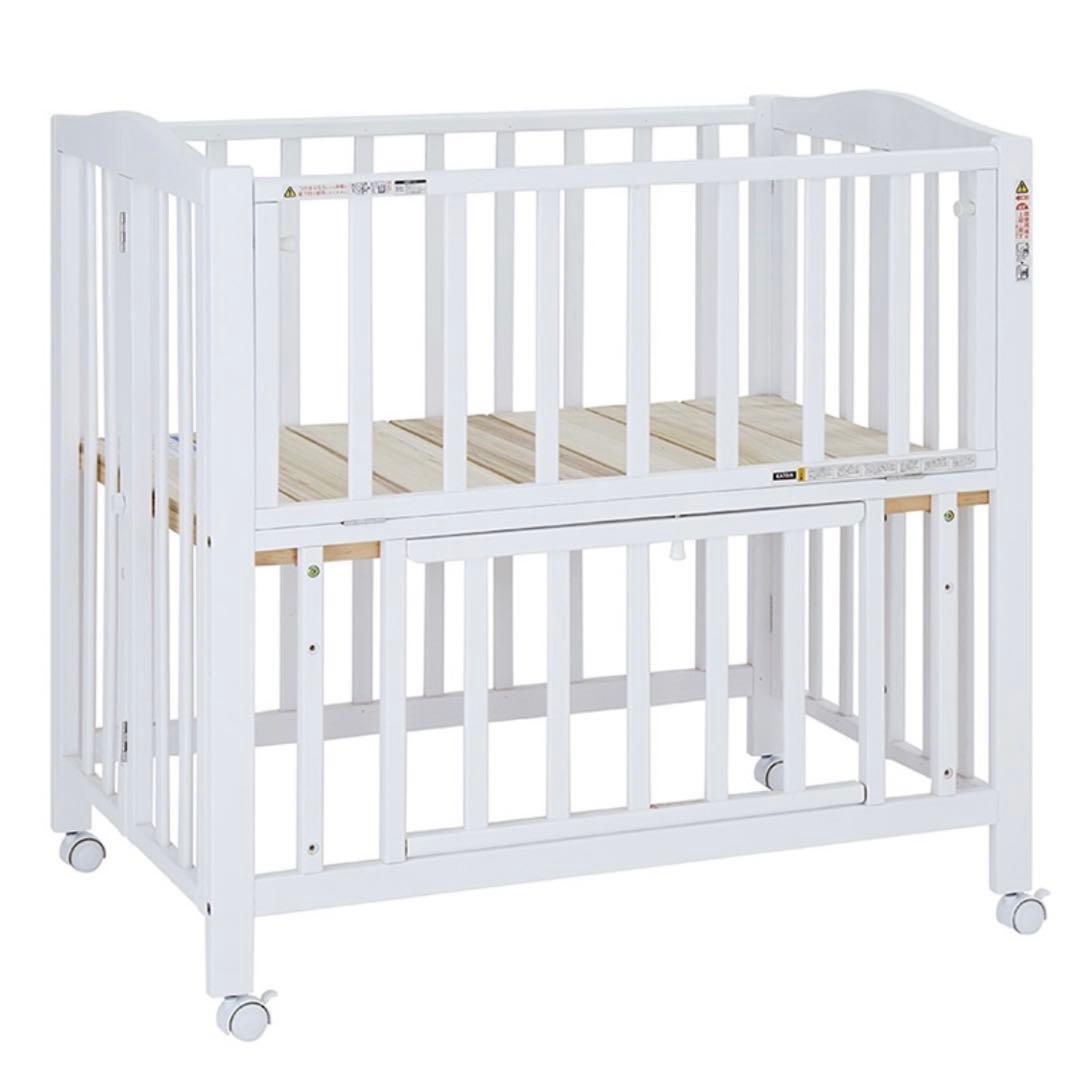 【ゆかちゃん】カトージ　折りたたみベビーベッド キャスター付き