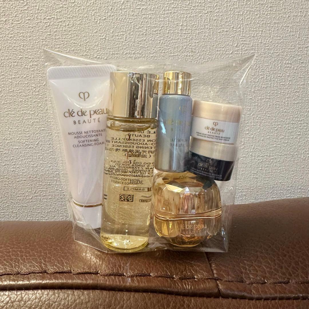 18941円相当 ⭐クレドポーボーテ♡ラ・クレーム♡特製サイズラディアンス