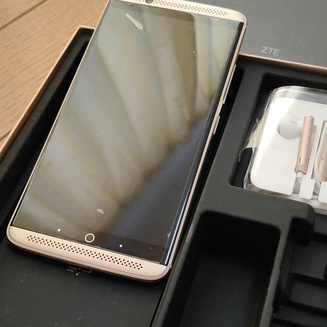 ZTE Axon7 ionGold 中古美品 SIMフリー