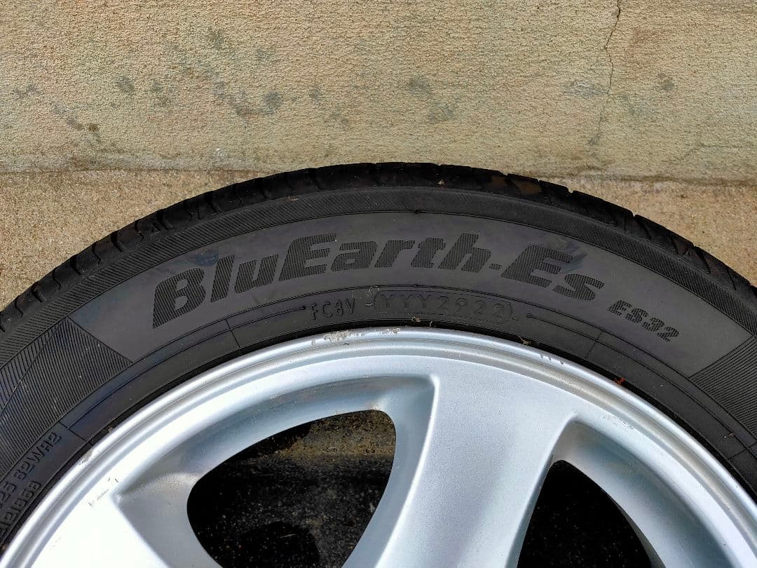 中古 スバル R1 純正ホイールタイヤ2個セット①