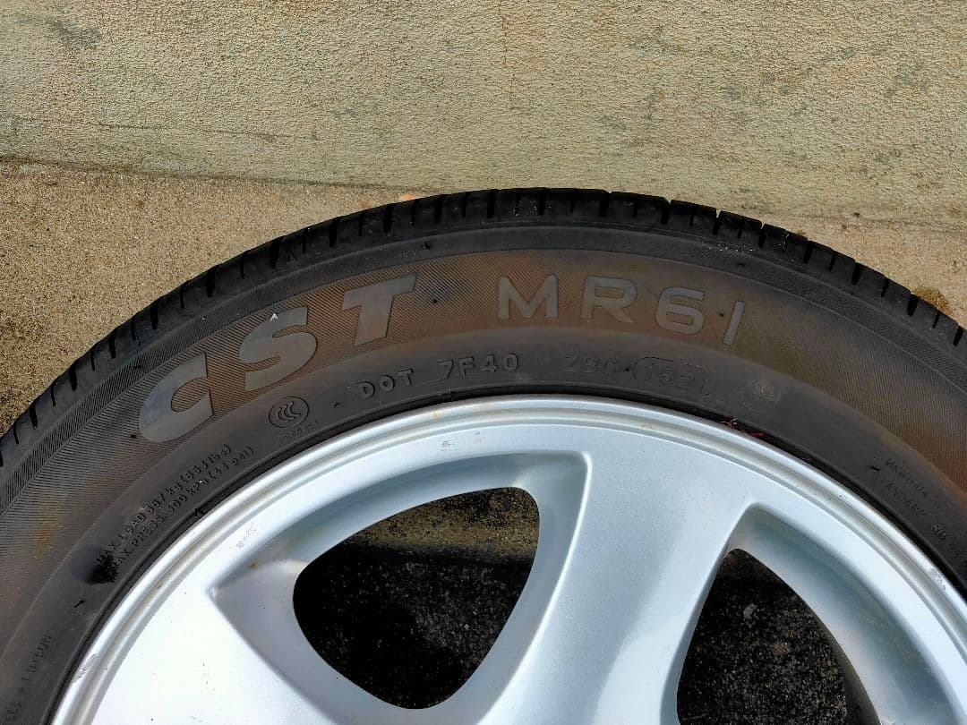 中古 スバル R1 純正ホイールタイヤ2個セット①