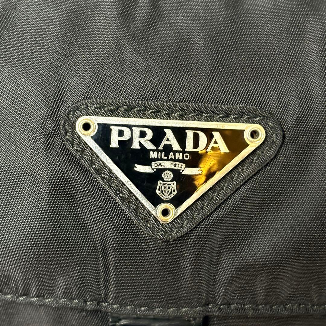PRADAナイロン美品メッセンジャーバッグ三角ロゴブラック 斜めがけショルダー