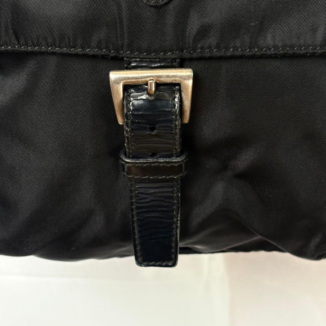 PRADAナイロン美品メッセンジャーバッグ三角ロゴブラック 斜めがけショルダー