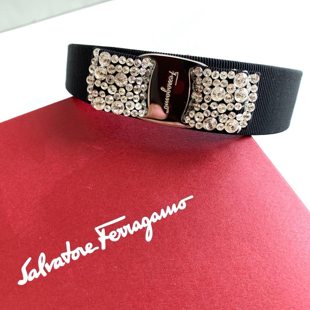 新品未使用　Ferragamo ヴァラ　リボン　ラインストーン　カチューシャ