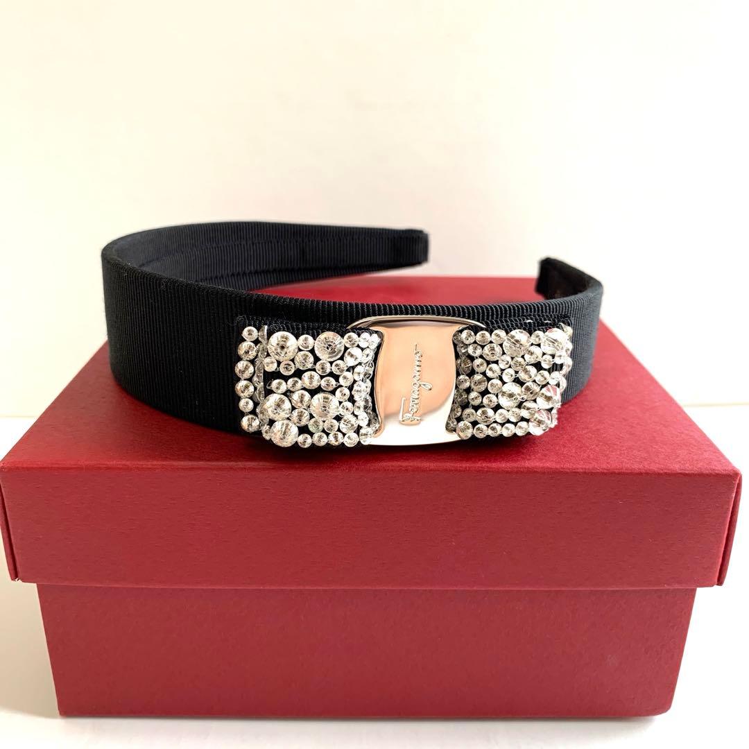 新品未使用　Ferragamo ヴァラ　リボン　ラインストーン　カチューシャ