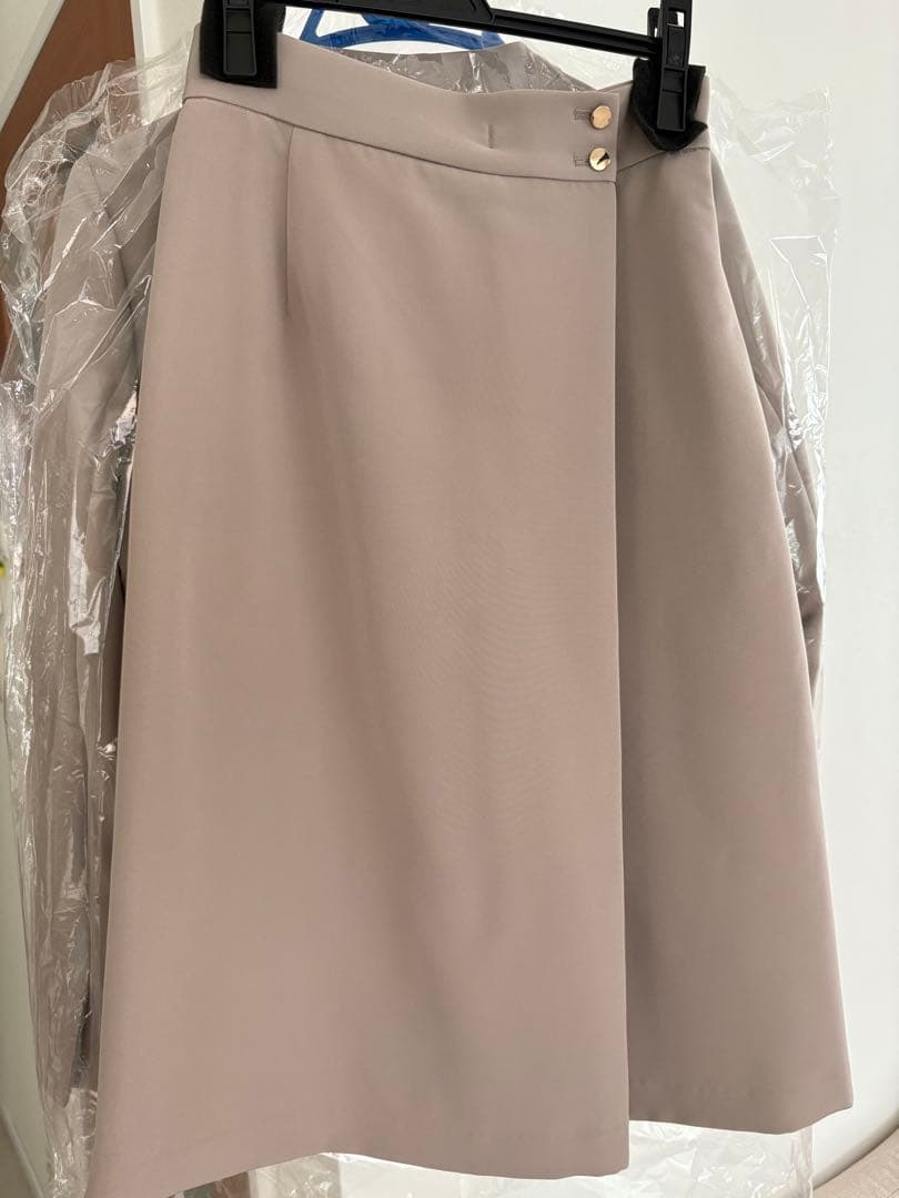 ロペピクニック360°ウルトラストレッチノーラペルジャケット　ラップ風スカート