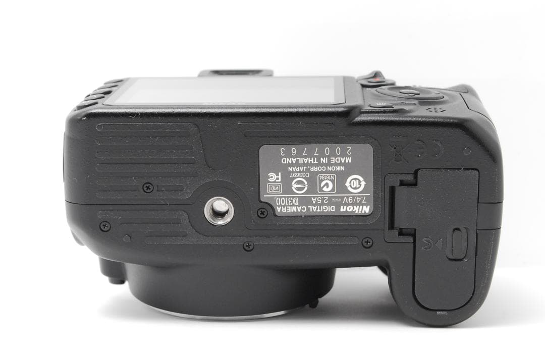 【新品級ショット数　美品】Nikon D3100　スマホ転送　動画も撮影できる