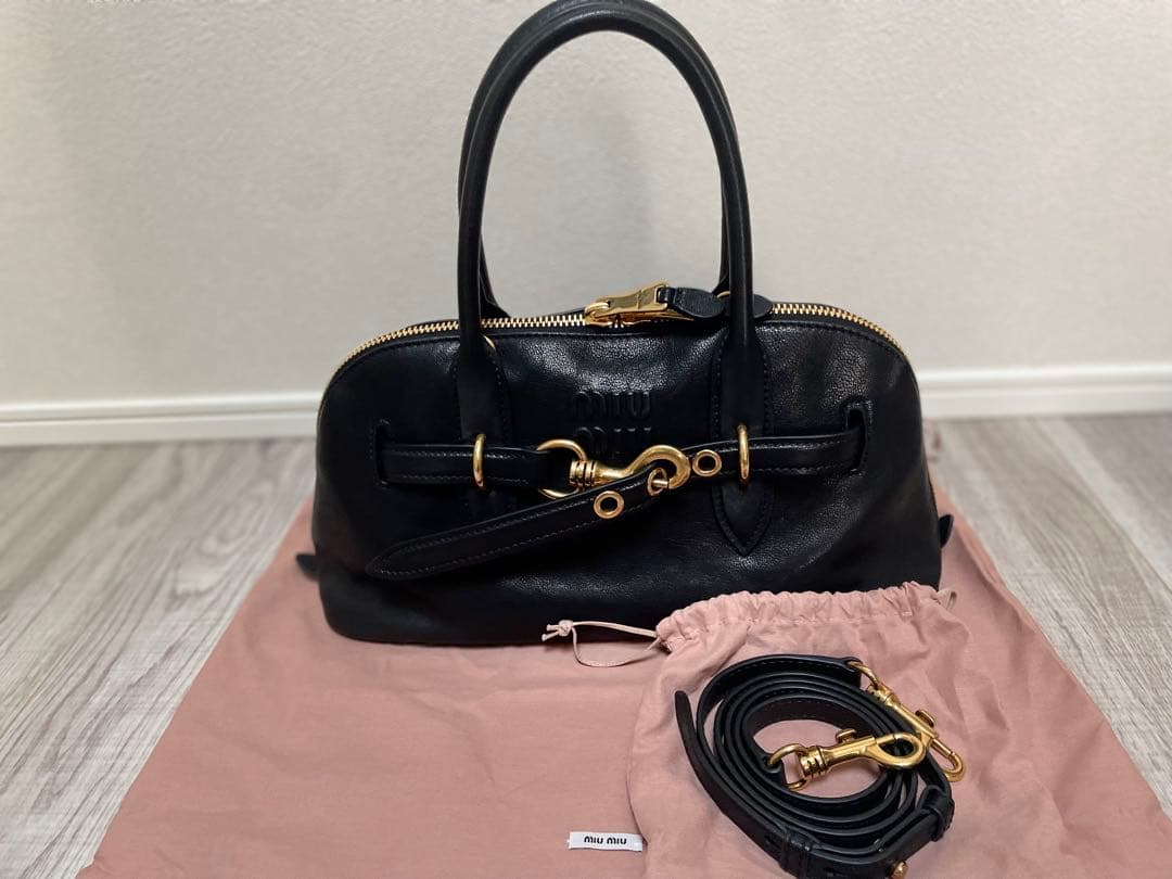 美品・ミュウミュウ・新型・アバンチュール