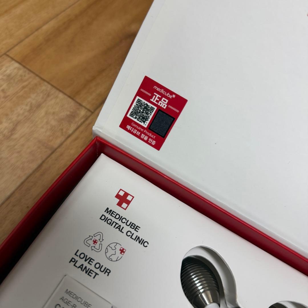 MEDICUBE/AGE-R EMS ダーマショット