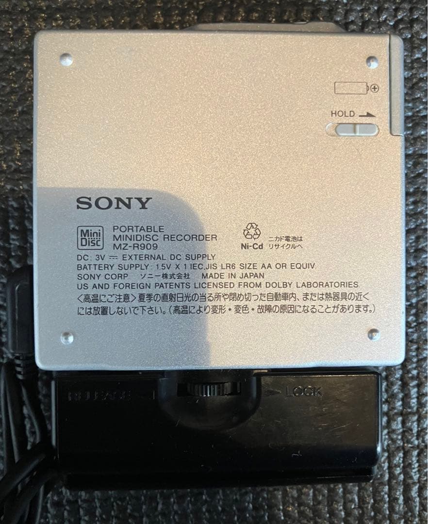 SONY ポータブルMDプレーヤー MZ-R909