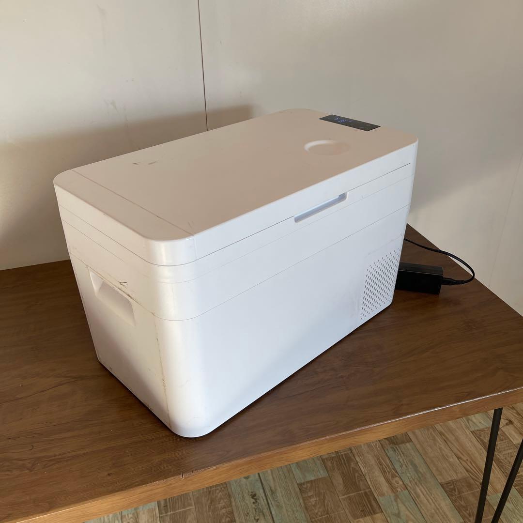 ホワイト冷凍庫 デジタル温度表示