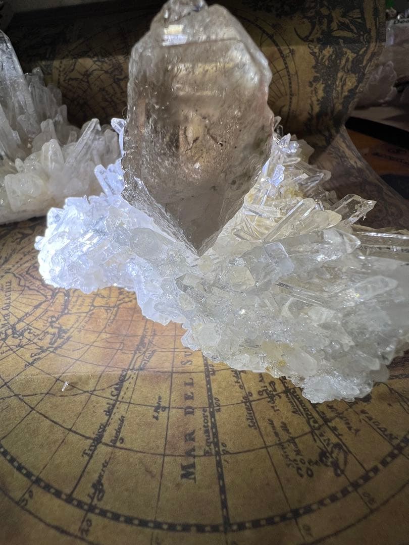 て*う様 龍脈の精髄 ― 煙水晶「山の幻影を宿す結晶」※売上の一部を保護猫活動に