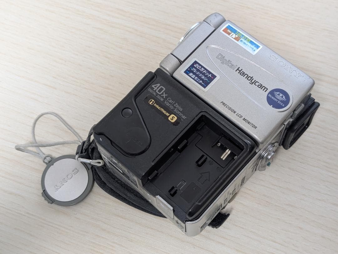 SONY DCR-PC3 MiniDVビデオカメラ ダビングに