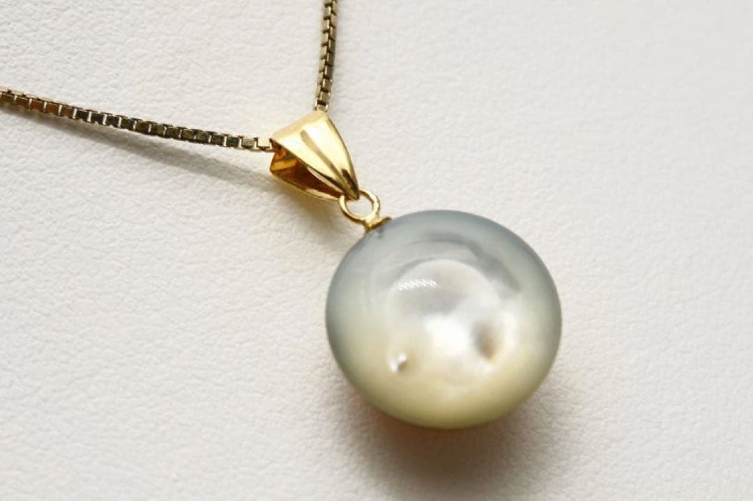 マベ真珠パールペンダントトップ　グリーンブラウンカラー　13mm　K18製