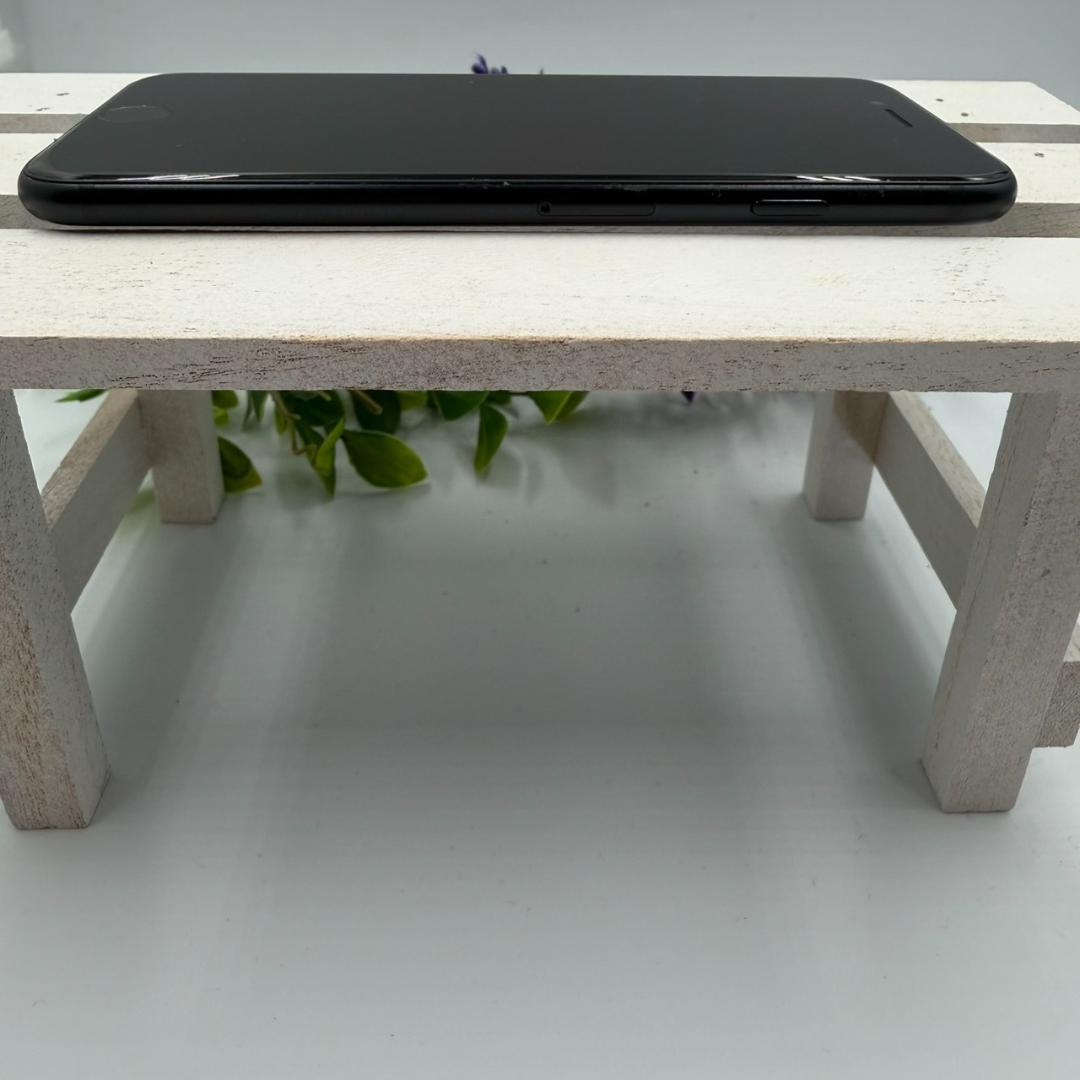 iPhone SE第3世代 64GB ミッドナイト 393