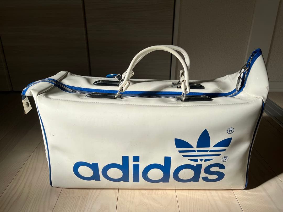 【私の店】adidas ボストンバッグ ホワイト/ブルー