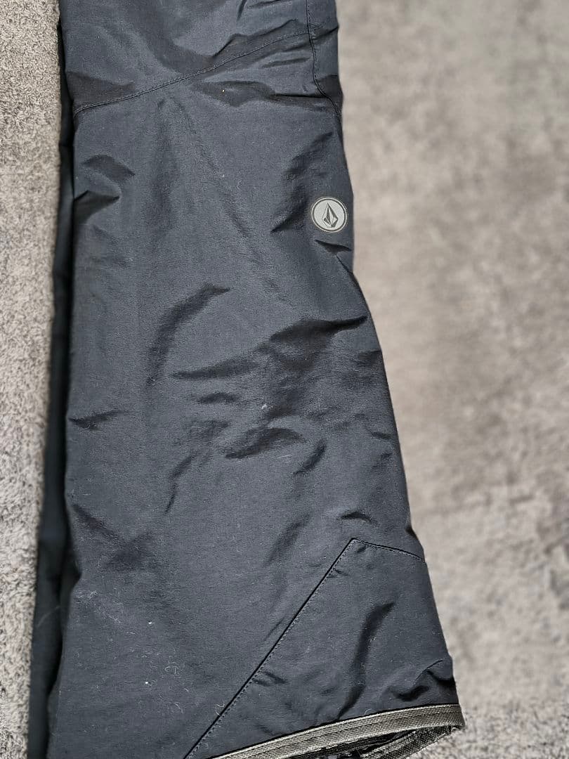 ボルコムGORE-TEXパンツ　スリムフィットSサイズ　黒　レディース　美品