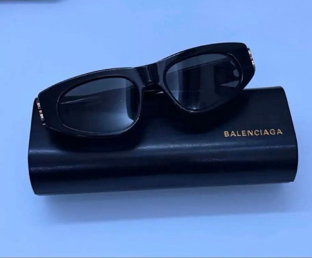 BALENCIAGA スクエアブラックサングラス バレンシアガ