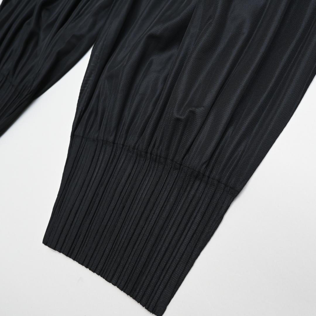 ■ 46298★年 プリーツプリーズ パンツ フラッフィー 1 ブラック