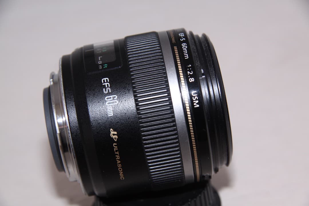 美品　Canon EF-S 60mm F2.8 USM MACRO