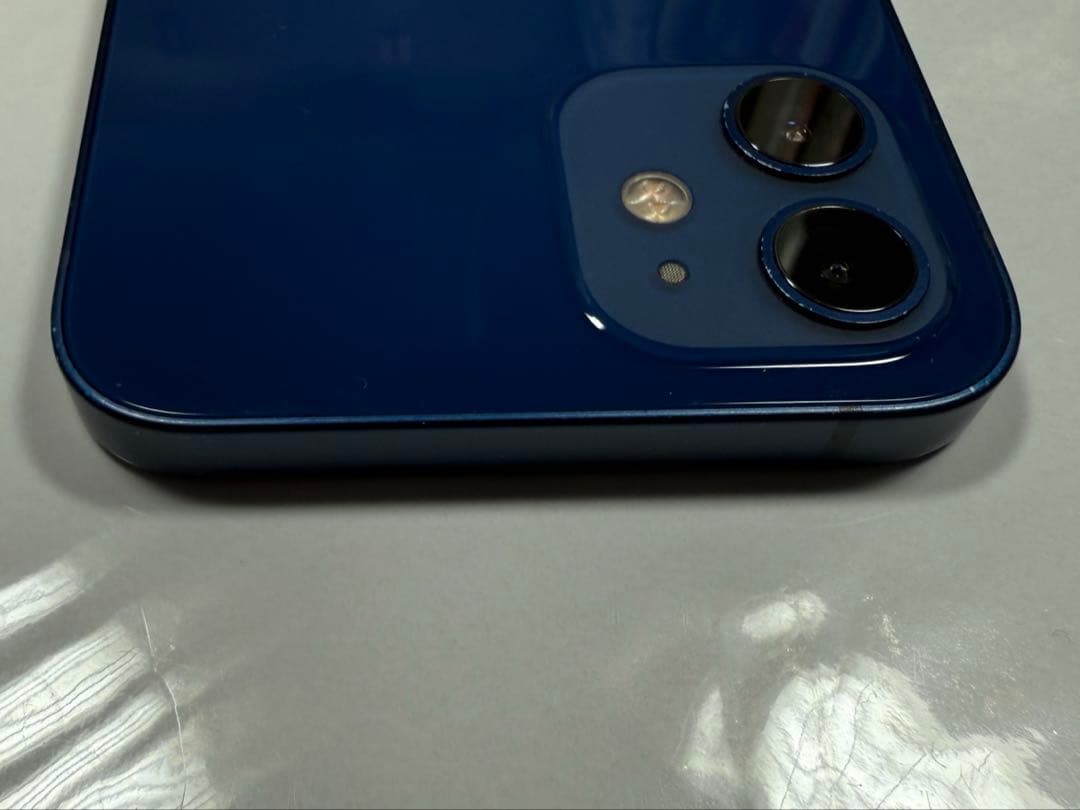 iPhone12 ブルー