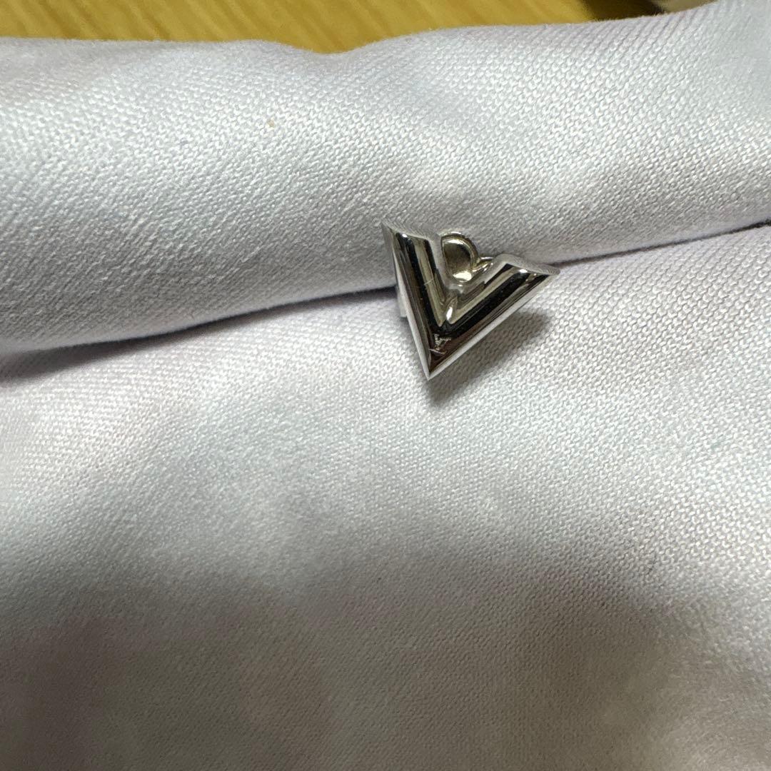 LOUIS VUITTON ピアス 片耳