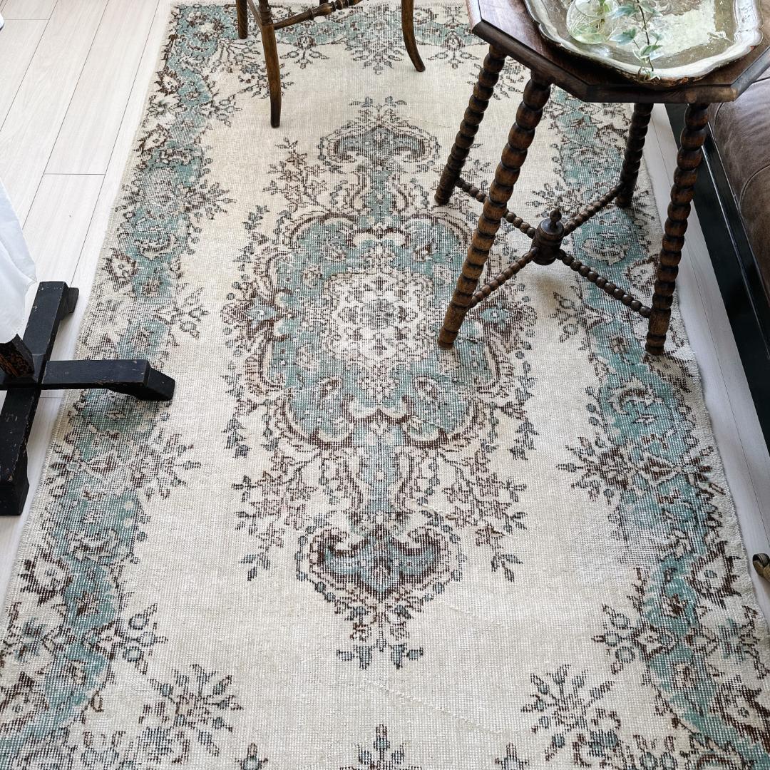 トルコ ヴィンテージラグ A121 定番 クリーム ターコイズブルー メダリオン