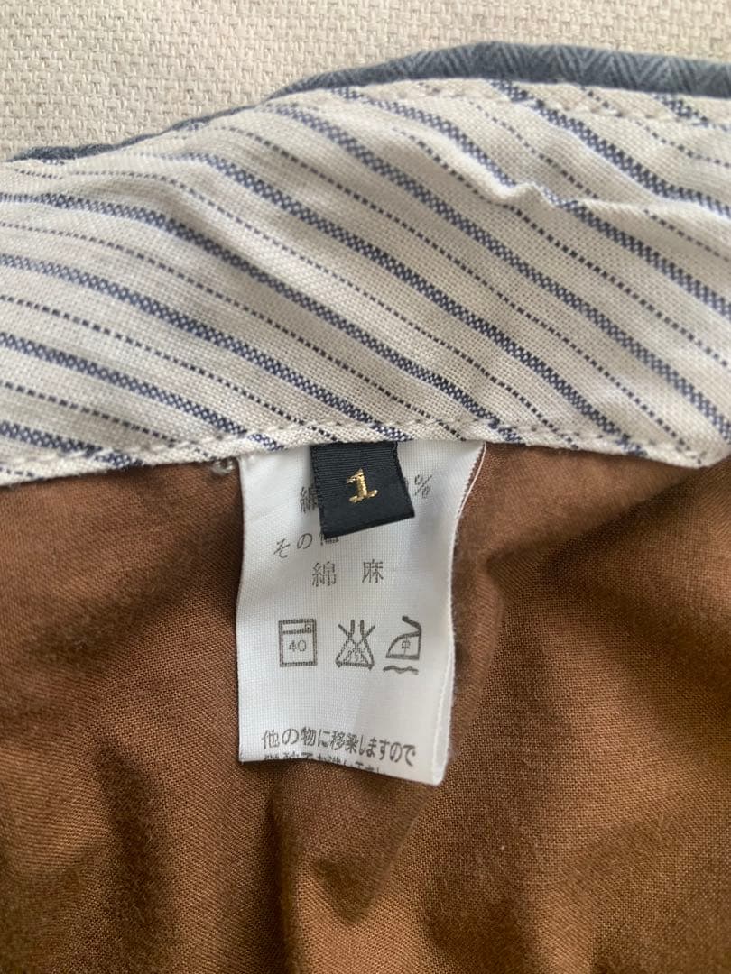 キャピタル kapital グレー ボタンフロント プリーツ ショートパンツ